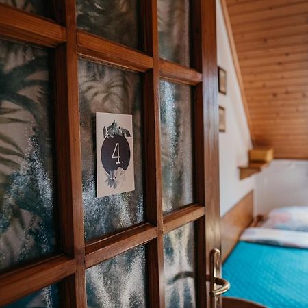 Hemina Vendeghaz Hotell Tata Eksteriør bilde